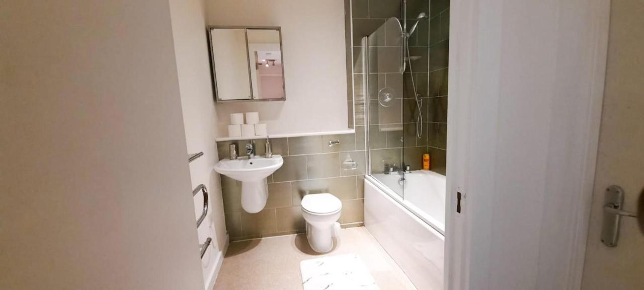 مانشستر 2-Bed Apartment Near City Centre المظهر الخارجي الصورة