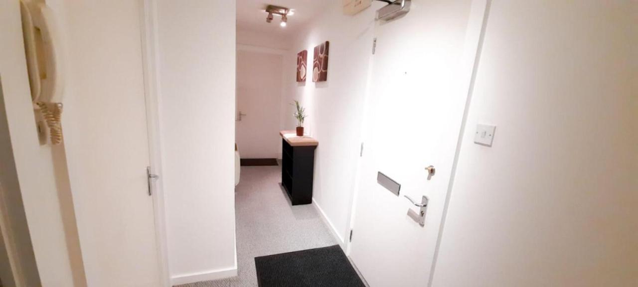 مانشستر 2-Bed Apartment Near City Centre المظهر الخارجي الصورة