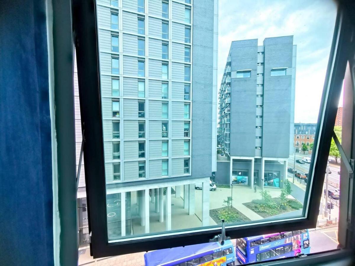 مانشستر 2-Bed Apartment Near City Centre المظهر الخارجي الصورة